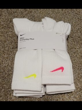 Nike Everyday Plus White Crew Socks With Neon Swoosh - 6 Pack